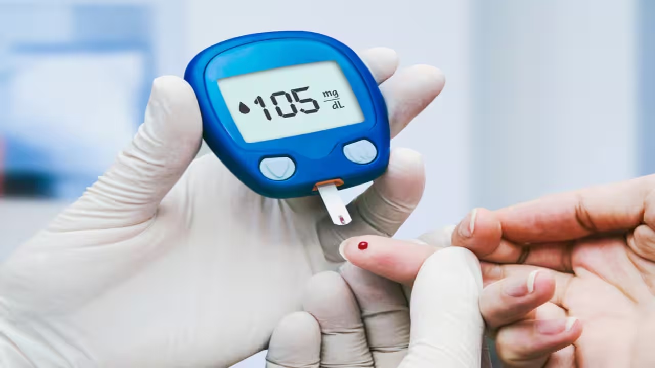 Blood sugar and healthy food educational feature